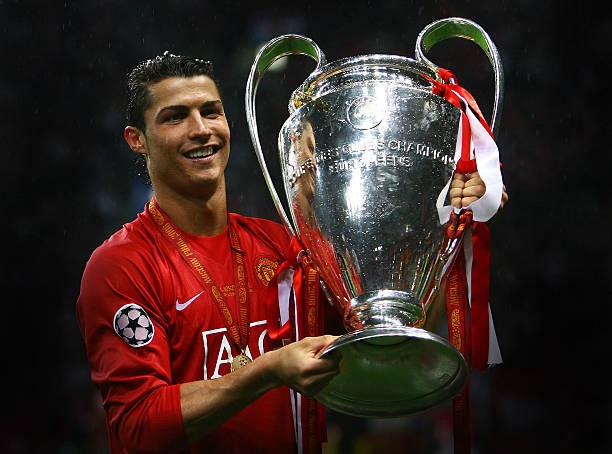 Cristiano Ronaldo góp công giúp Manchester United vô địch Champions League mùa 2007/08.