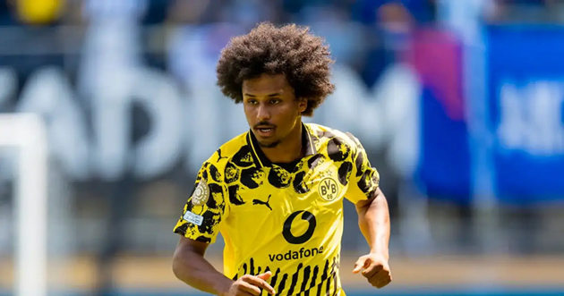 Adeyemi được Arsenal lẫn Man Utd quan tâm.