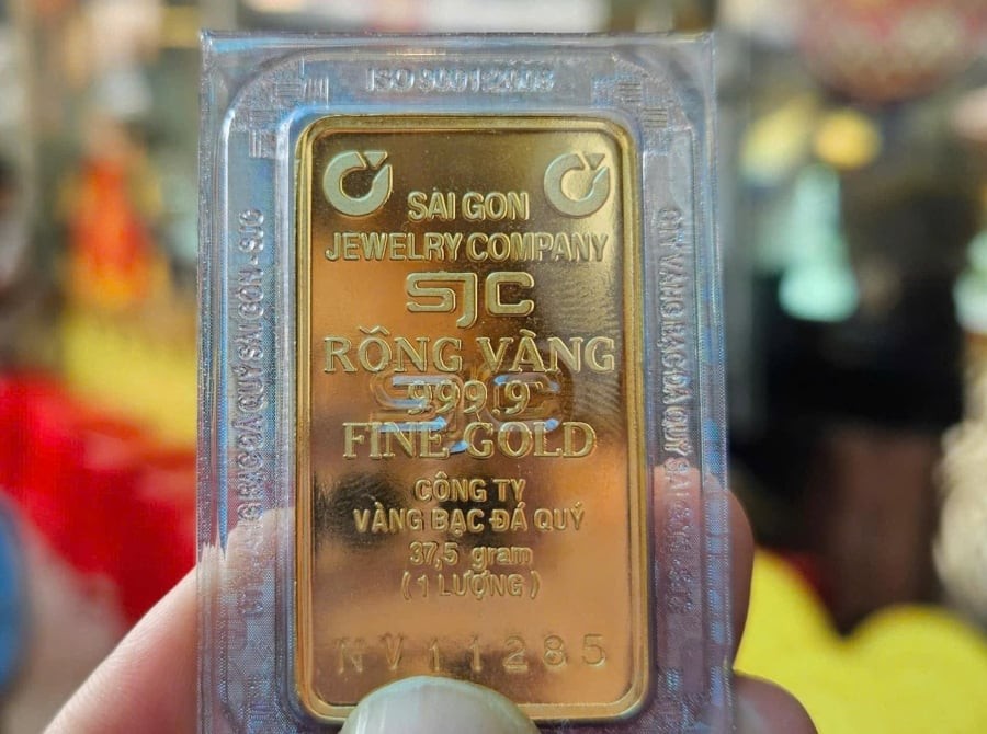 Giá vàng hôm nay giảm sâu.