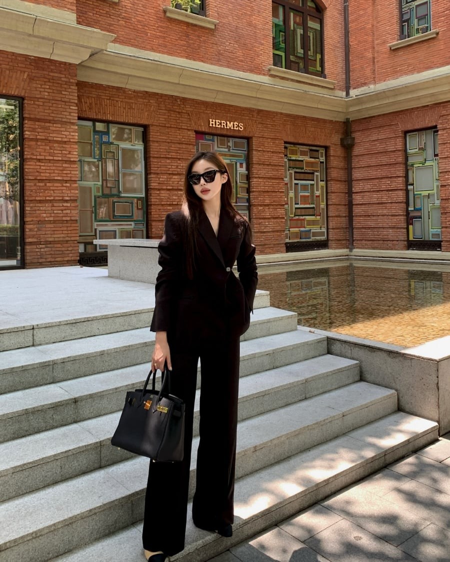 Suit ngày nay đã vượt xa khuôn khổ trang phục trang trọng hay mang tính nam tính. 