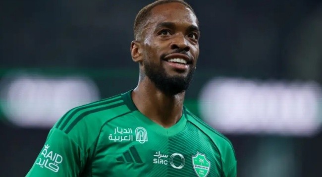 Toney lập cú đúp bàn thắng.