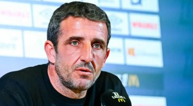  HLV Stephane Gilli tự tin trước trận đại chiến với PSG.