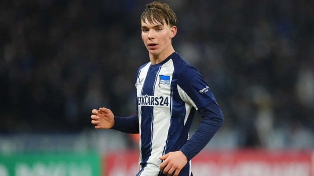 Hertha Berlin hái quả ngọt khi đặt niềm tin vào tài năng trẻ Kennet Eichhorn.