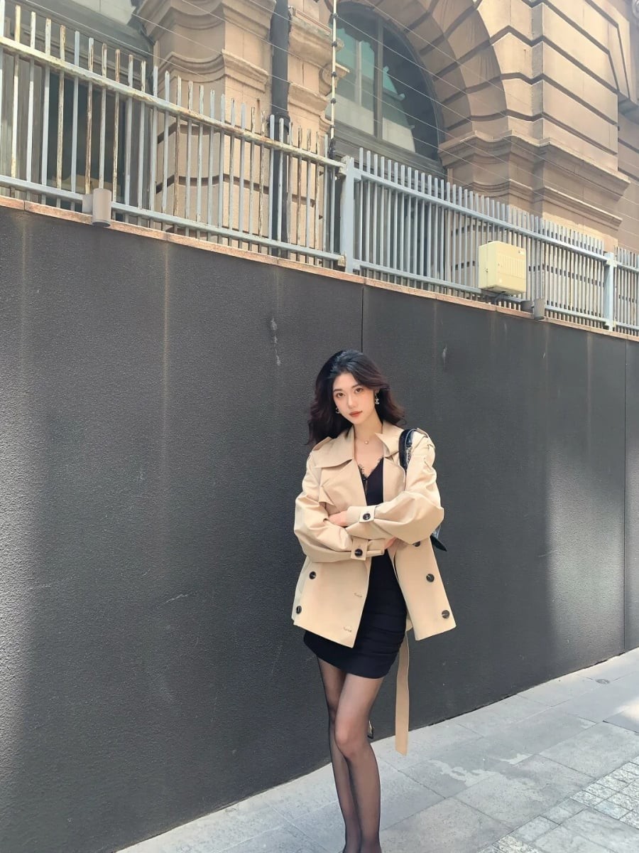 Áo khoác dáng suông, hơi rộng đang là lựa chọn được ưa chuộng trong nhiều mùa gần đây.