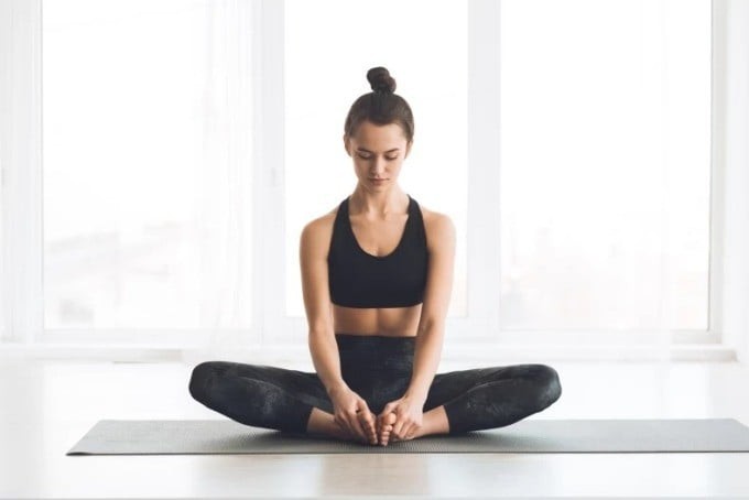 Tư thế cánh bướm là một trong những động tác yoga cơ bản nhưng mang lại nhiều lợi ích cho phần thân dưới. 