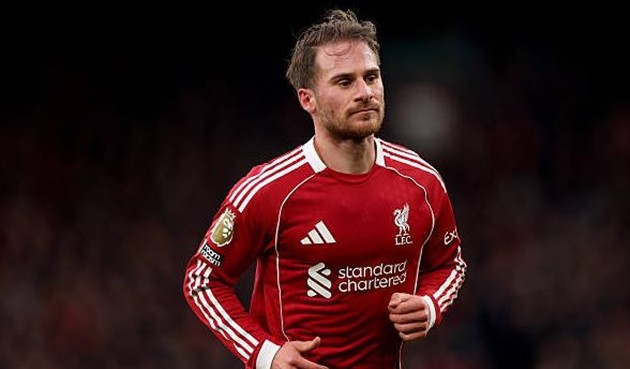 Alexis Mac Allister dường như đang lạc lõng tại Anfield.