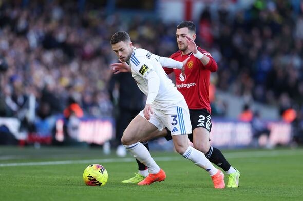 Diogo Dalot: 6,7 điểm. Có những pha xử lý cẩu thả khi cầm bóng và quá hời hợt khi để mất bóng dẫn đến bàn thua.