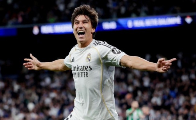 Gonzalo Garcia tỏa sáng với hattrick bàn thắng.