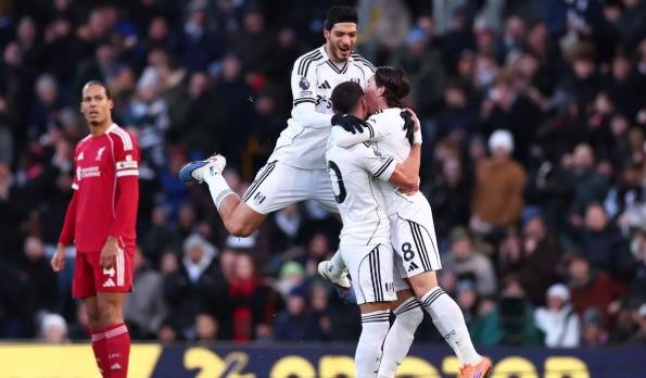 Wilson ăn mừng cùng các đồng đội.