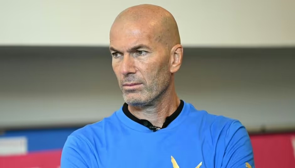 Zinedine Zidane cần nhiều sự đảm bảo để đồng ý dẫn dắt Man Utd.