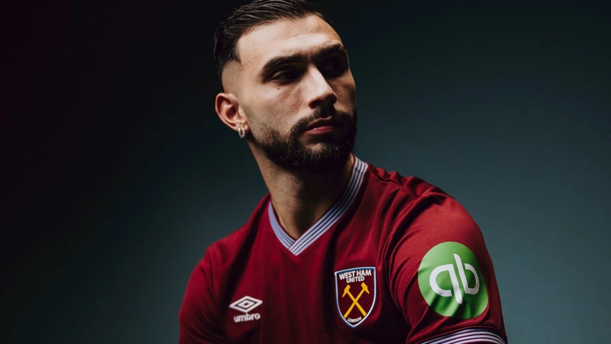West Ham United chính thức công bố bản hợp đồng Taty Castellanos từ Lazio.