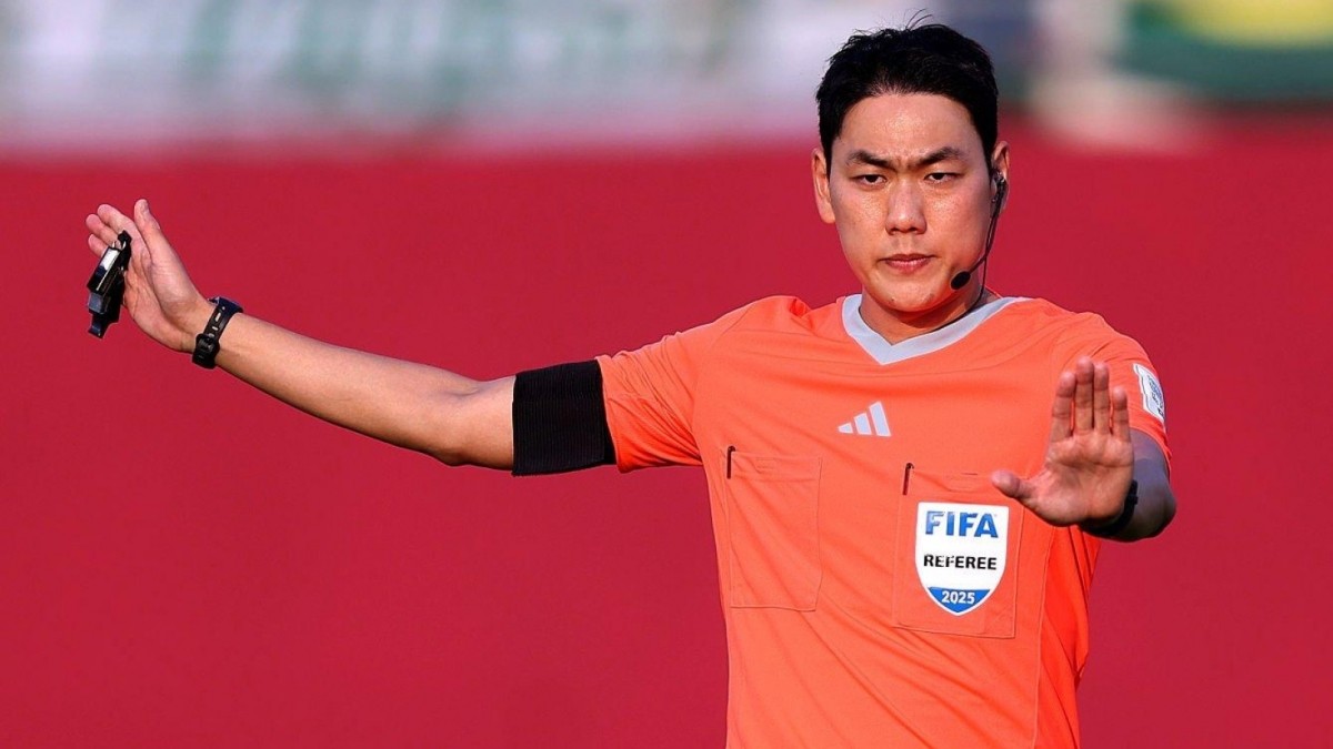 Truyền thông Indonesia dành nhiều sự quan tâm đến vị trọng tài sẽ bắt chính ở trận đấu của U23 Việt Nam.
