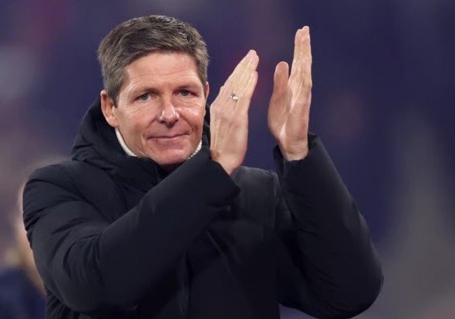 Oliver Glasner là ứng cử viên thay Amorim.