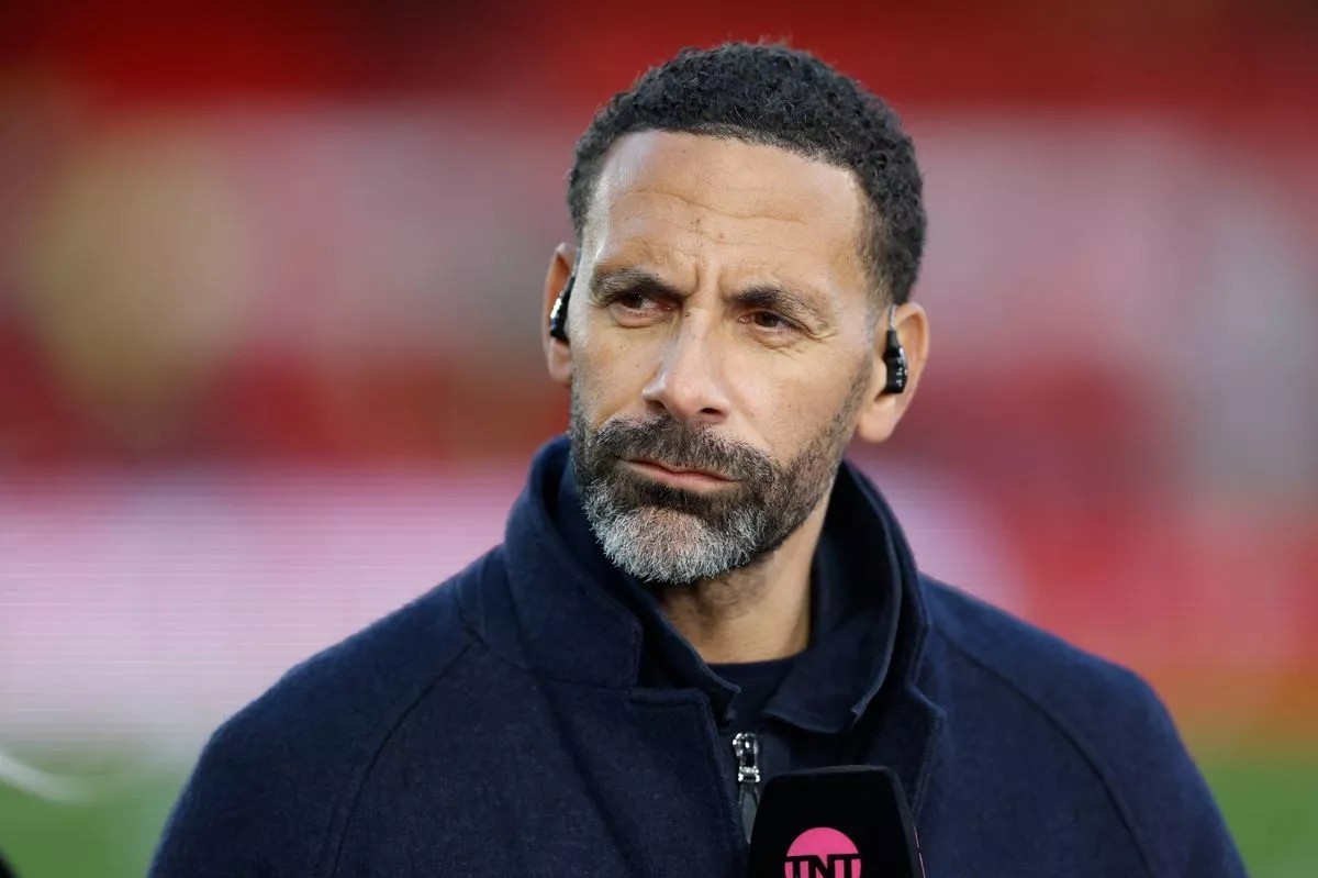 Rio Ferdinand đã công khai chỉ trích Gary Neville vì Ruben Amorim.