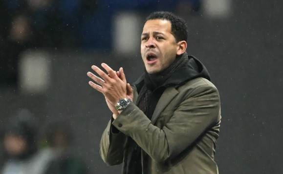 Liam Rosenior sẽ là tân HLV Chelsea.