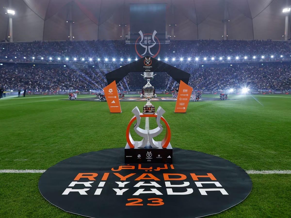 Siêu cúp Tây Ban Nha giờ là giải đấu diễn ra trên đất Saudi Arabia.