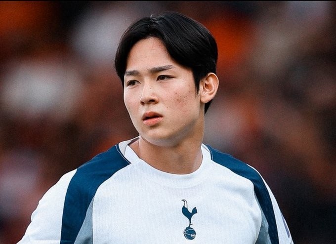 Yang Min-hyeok được Tottenham đẩy đến Coventry.