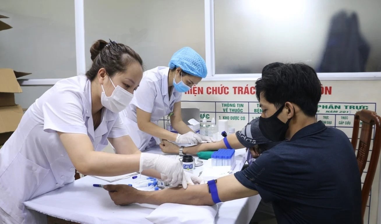 Danh mục 35 bệnh nghề nghiệp được hưởng BHXH. (Ảnh minh họa)