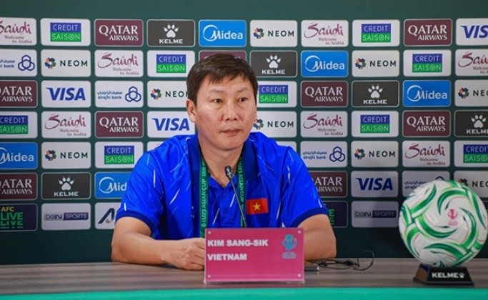 HLV Kim có những chia sẻ đáng chú ý sau khi giúp U23 Việt Nam thắng Jordan.