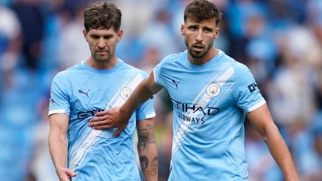 Man City khủng hoảng nhân sự hàng thủ.