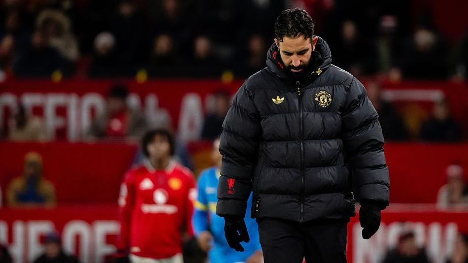 HLV Ruben Amorim phải rời MU vì không chấp nhận vai trò 