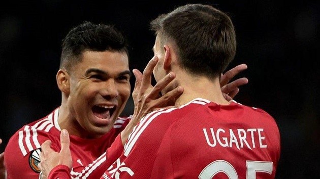 Casemiro và Ugarte có thể giúp tuyến giữa MU vững chắc hơn.