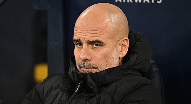 Pep Guardiola đốc thúc các học trò giữa bão chấn thương.