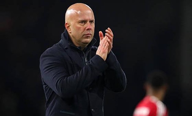 Arne Slot thừa nhận sức mạnh của Arsenal.