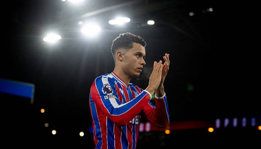 Tân binh Johnson cũng đã được dịp ra mắt Palace.