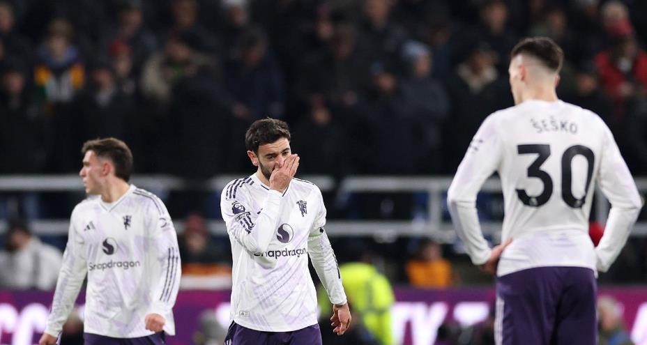 Bruno Fernandes – 7.5: Những pha vẩy bóng và chuyền dài táo bạo đã trở lại. Man Utd thực sự nhớ anh. Có pha kiến tạo cho bàn thắng của Sesko.