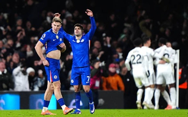 10 người Chelsea không thể chống đỡ Fulham