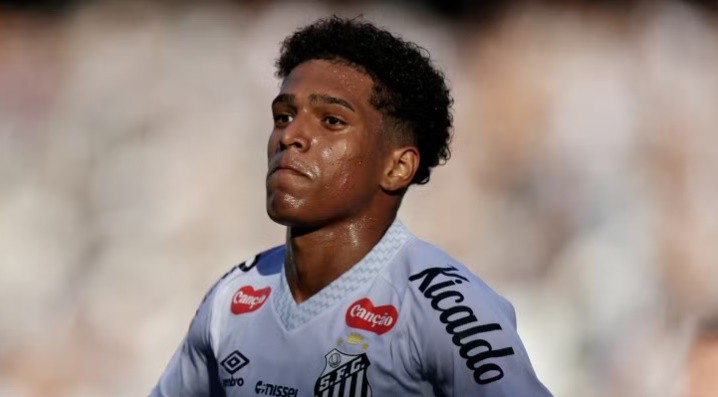 Souza đang nằm trong tầm ngắm của Spurs.