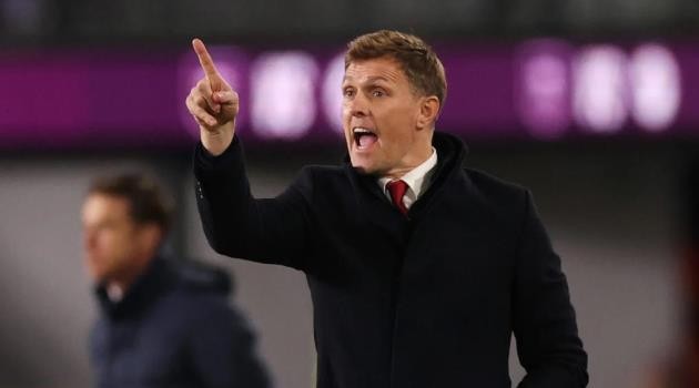 Fletcher làm không tệ trong ngày đầu dẫn dắt MU.