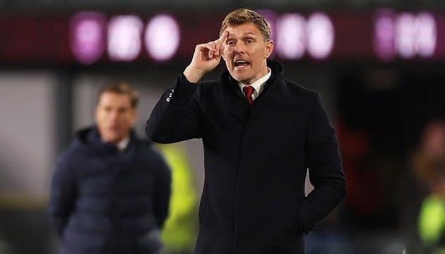 Darren Fletcher nỗ lực làm tốt công việc trong giai đoạn tạm quyền.