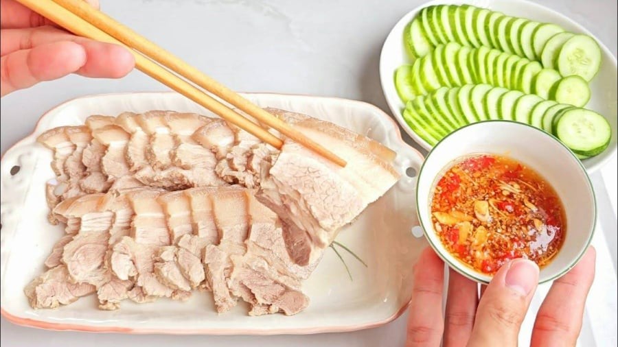 Thịt luộc là món ăn ngon, dễ chế biến nhưng cần phải có một số bí quyết để thành phẩm được thơm ngon.