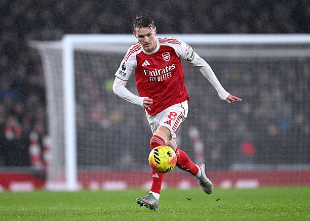 Martin Odegaard (6.6): Không thể mở khóa hàng thủ đối phương hay kiểm soát trận đấu theo cách thường thấy. Sự bế tắc của Odegaard đã ảnh hưởng đáng kể đến cơ hội chiến thắng của Arsenal. Anh được thay thế bởi Eze trong những phút cuối.