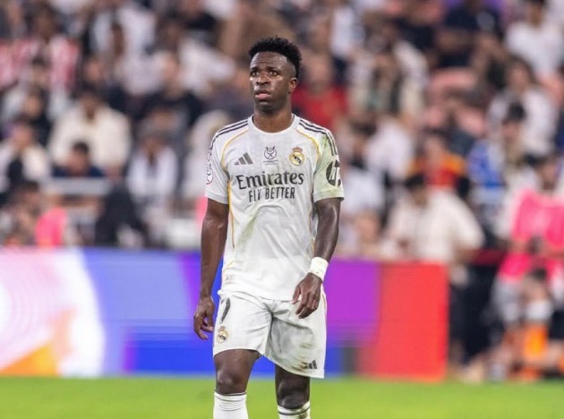 Vinicius Jr lạc lõng trong chiến thắng của Real Madrid ở bán kết Siêu cúp Tây Ban Nha.