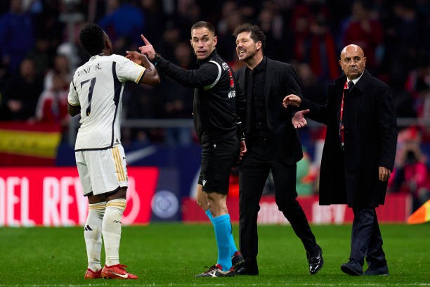 Những tiểu xảo trên sân cỏ của Simeone dường như đã trở nên lỗi thời.