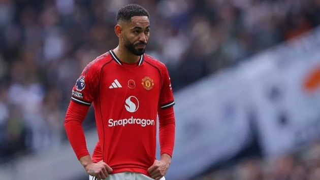 Cunha chật vật với sơ đồ mới của Quỷ đỏ.