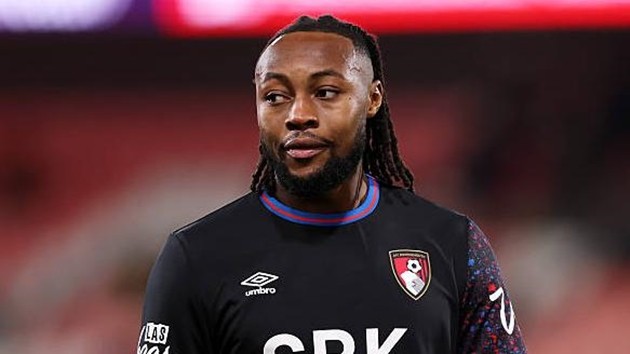 CĐV mong chờ Semenyo ra mắt Man City.