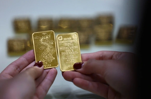 Theo báo cáo của Cục Thống kê Lao động Mỹ công bố ngày 9/1, trong tháng 12/2025, số việc làm phi nông nghiệp chỉ tăng 50.000, thấp hơn mức điều chỉnh của tháng 11 (56.000) và thấp hơn dự báo của Dow Jones (73.000).