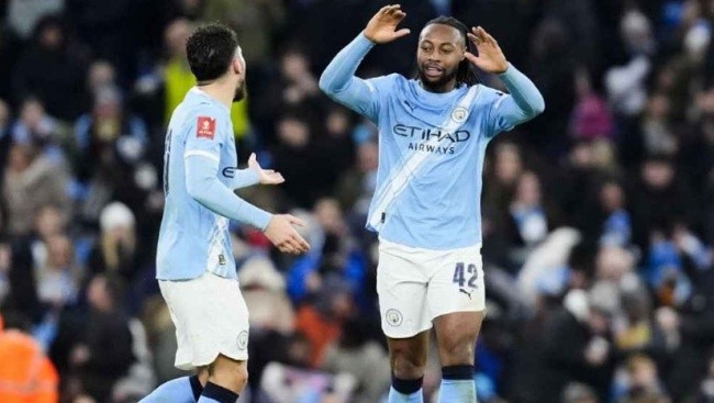 Semenyo tỏa sáng ở trận đấu ra mắt Man City.