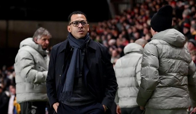 HLV Liam Rosenior có khởi đầu hứa hẹn.