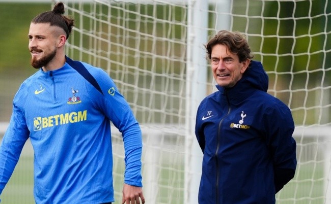 Radu Dragusin chưa thể sang Roma.