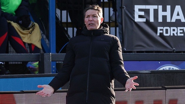 Glasner phẫn nộ vì Palace bị loại khỏi FA Cup