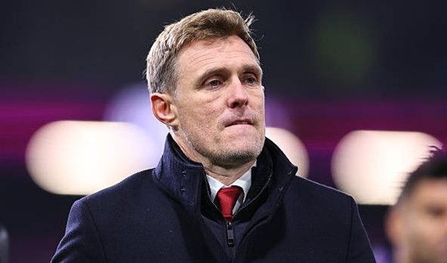 Darren Fletcher cảnh báo các cầu thủ trẻ của Manchester United.