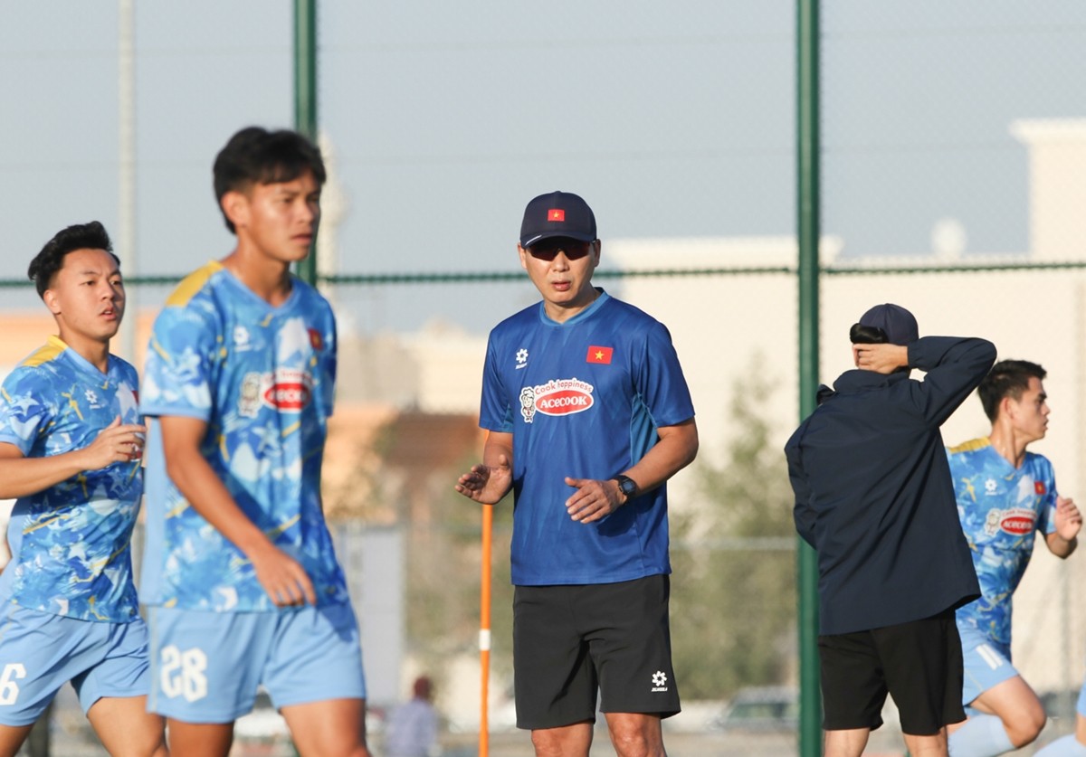 Thầy trò HLV Kim Sang Sik đối mặt kịch bản khó trước chủ nhà. Ảnh: VFF.