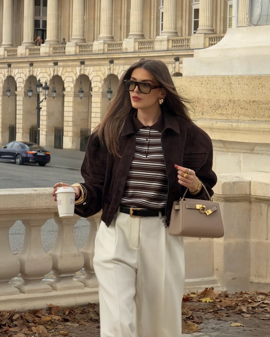 Áo khoác da là món đồ kinh điển thường xuyên xuất hiện trong phong cách thường ngày của phụ nữ Pháp, đặc biệt vào thời điểm giao mùa