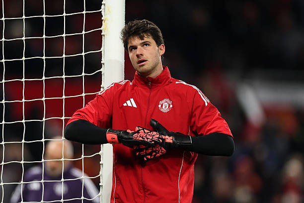 Lammens cần phải thay đổi tư duy chơi bóng.