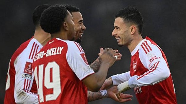 Gabriel Martinelli tỏa sáng trong trận đấu với Portsmouth.